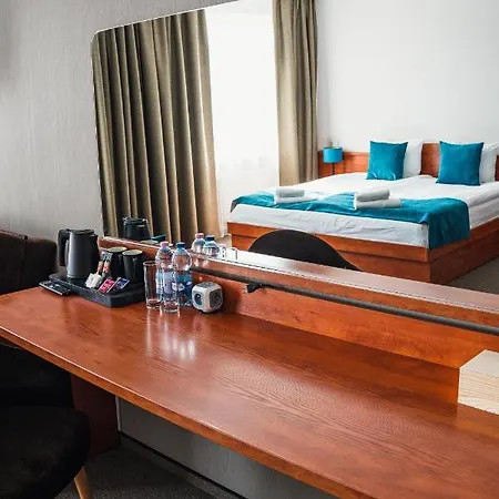 Caro Hotel 3*